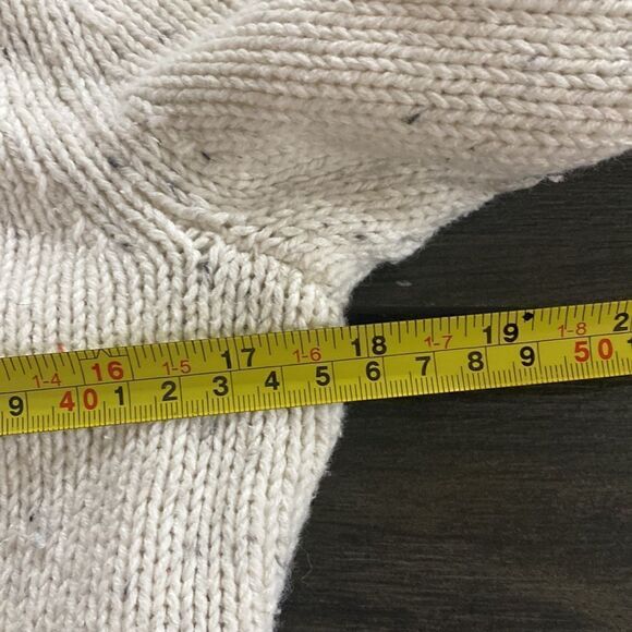 Old Navy Medium Speckled Oatmeal Colored Sweater - Picture 6 of 8